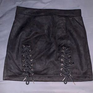 HIGHWAISTED MINI SKIRT